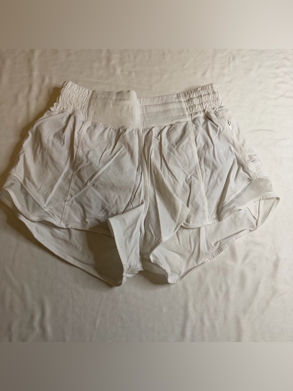 Lululemon Hotty Hot Shorts Size 4 White High Rise Lined Running Athletic Workout
